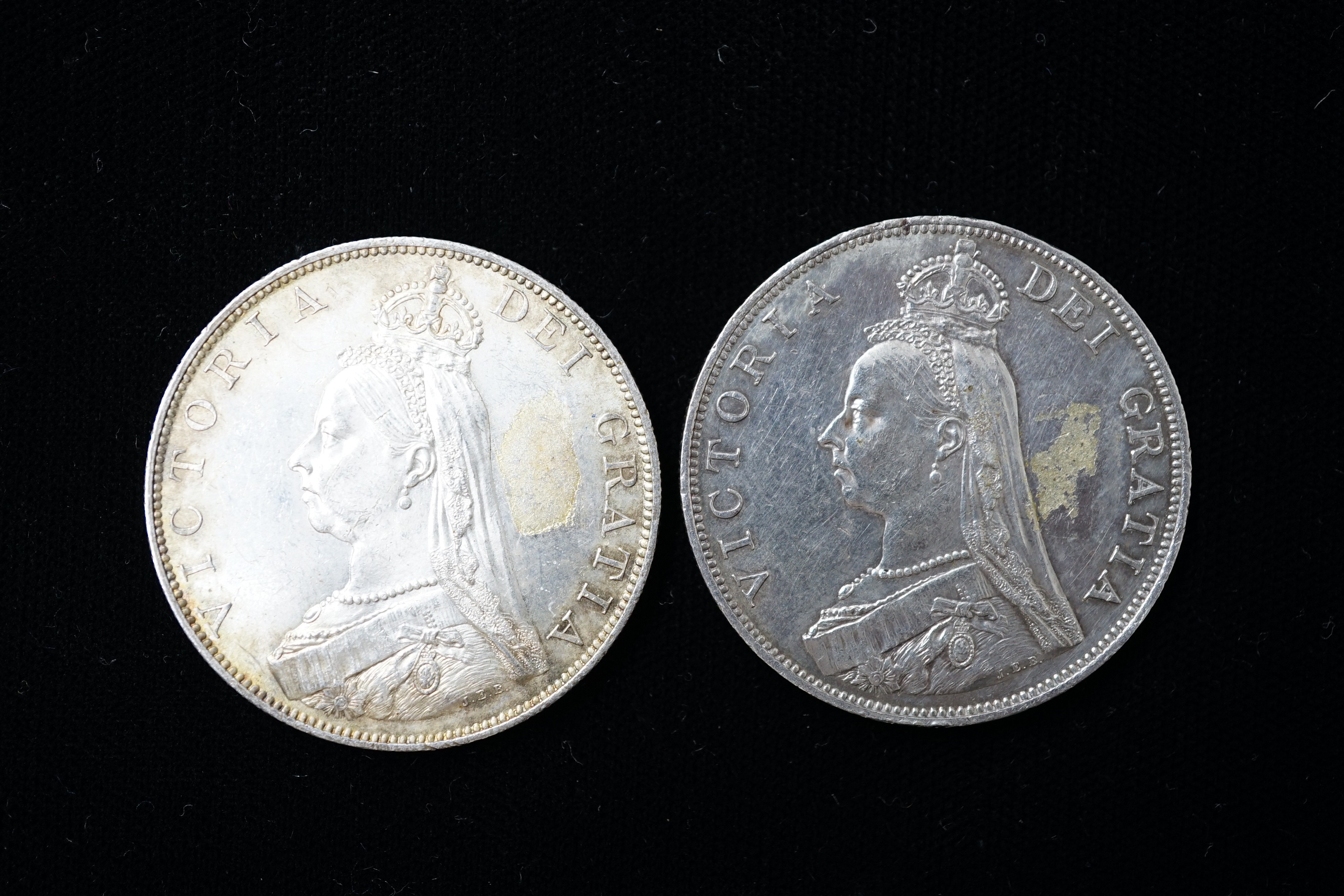 Two Victoria double florins, 1887 EF and 1889, inverted 1 for I in Victoria, cleaned, edge knocks, otherwise EF